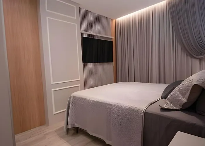 Flat no Coração de Meia Praia em Itapema
